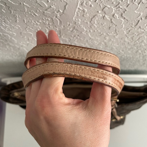 Michael kors purse - Picture 6 of 13